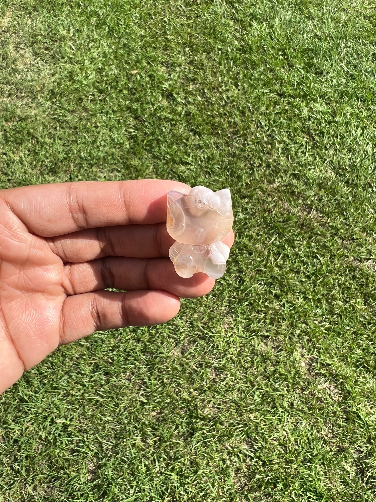 Mini Flower Agate Hello Kitty Carving