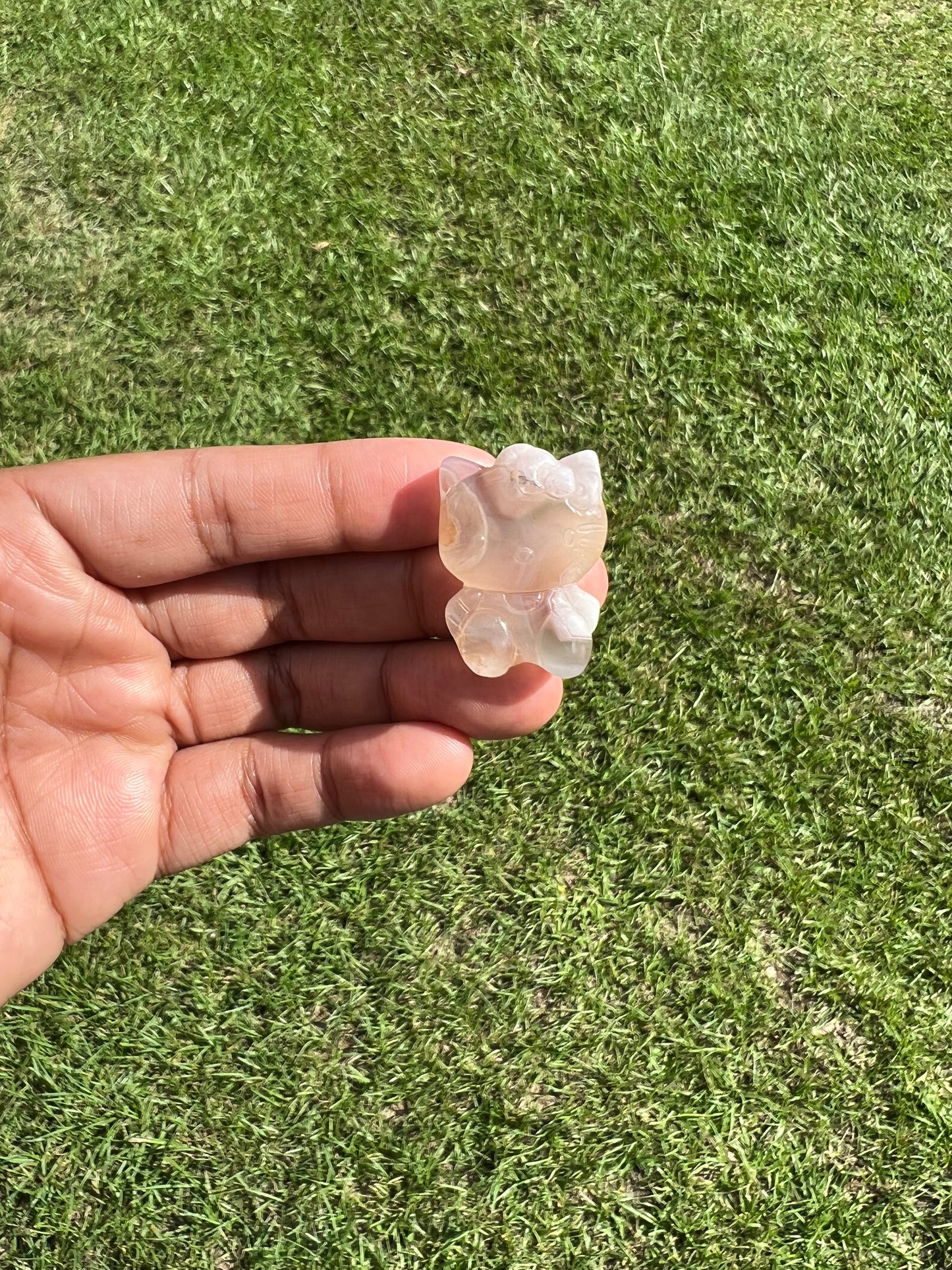 Mini Flower Agate Hello Kitty Carving
