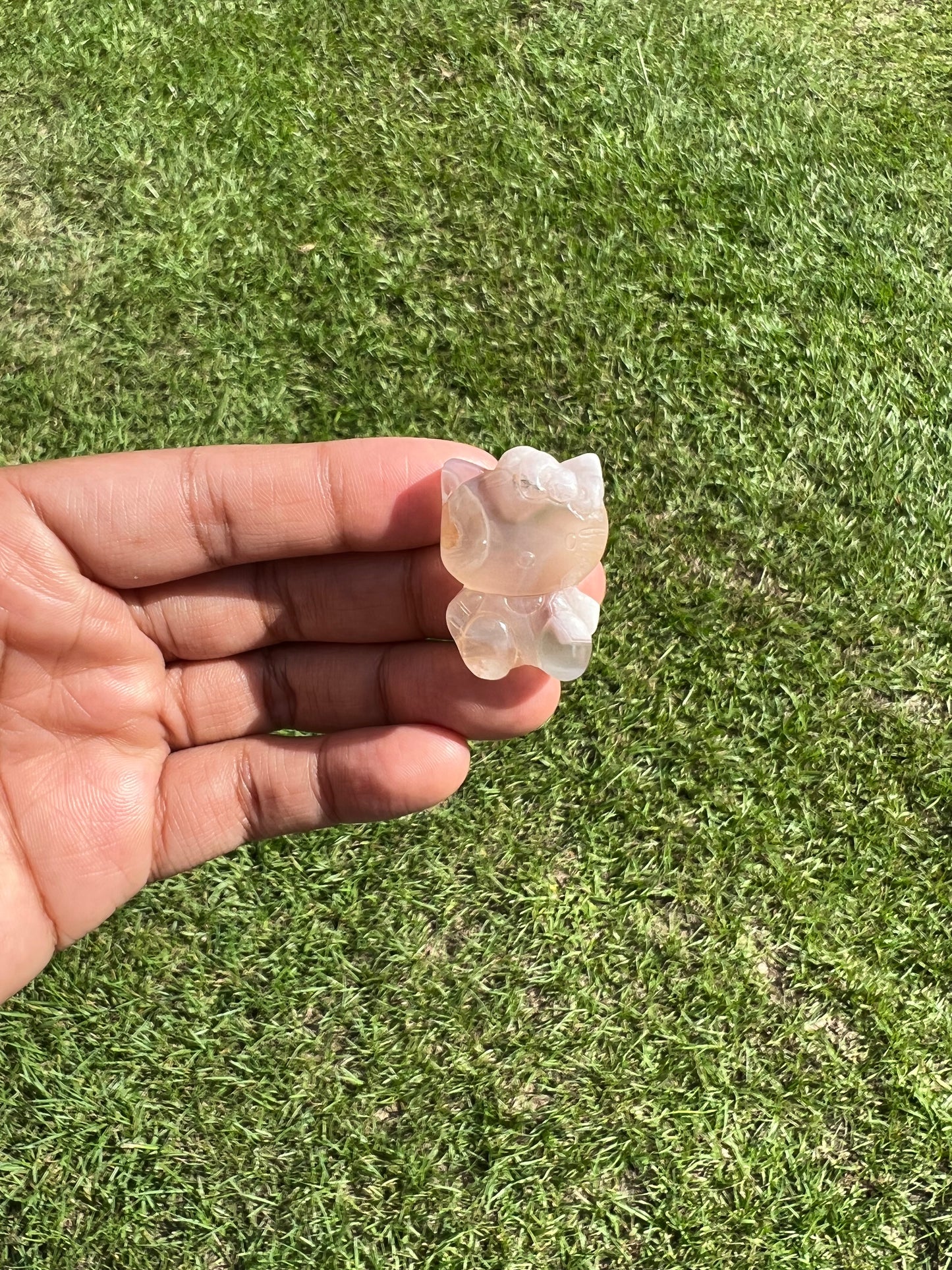 Mini Flower Agate Hello Kitty Carving